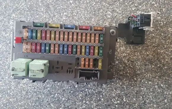 Mini One - Cooper R50 - 53 Fuse module 690660002