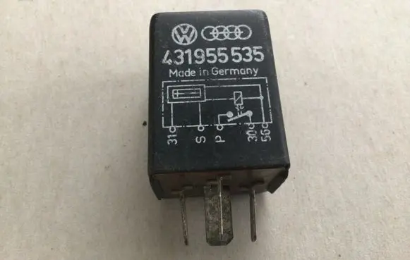 Volkswagen PASSAT B5.5 Other relay 431955535