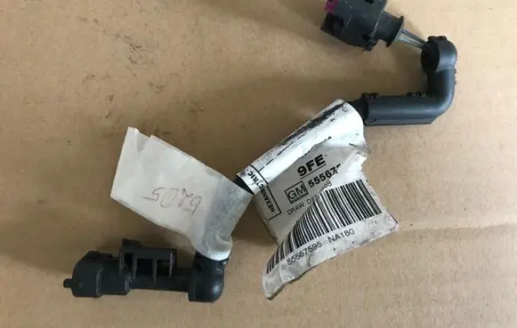 Opel Insignia A Coolant temperature sensor 55567595