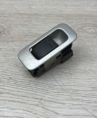 Suzuki Liana Electric window control switch 3799575F0