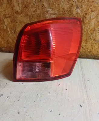 Nissan Qashqai+2 Rear/tail lights E205090