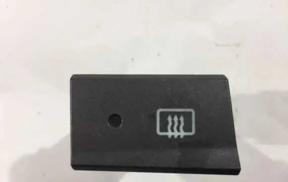 Hyundai Accent Windscreen/window heater switch 9371025000 11210m