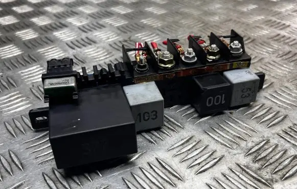 Audi A6 S6 C5 4B Fuse box set 8L0941822 896081000