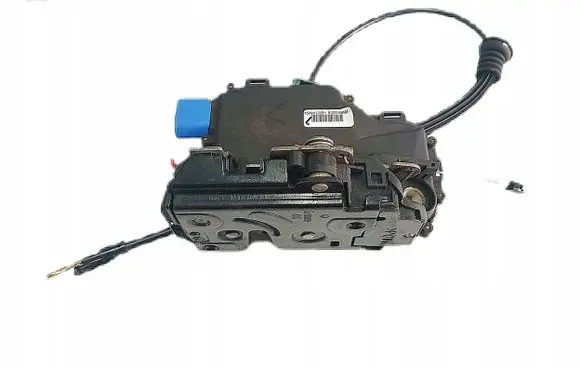 Skoda Fabia Mk1 (6Y) Front door lock 3B1837015A