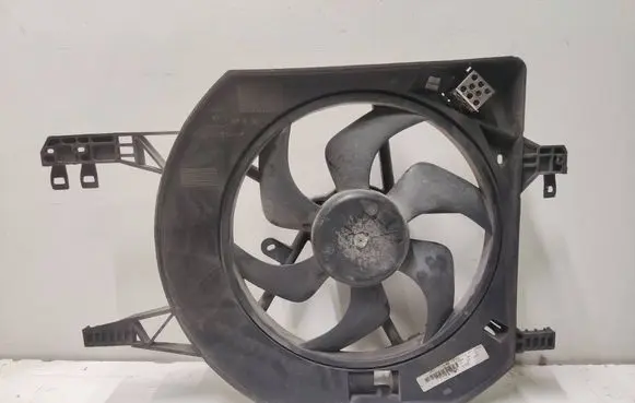 Renault Trafic II (X83) Electric radiator cooling fan 1831248000