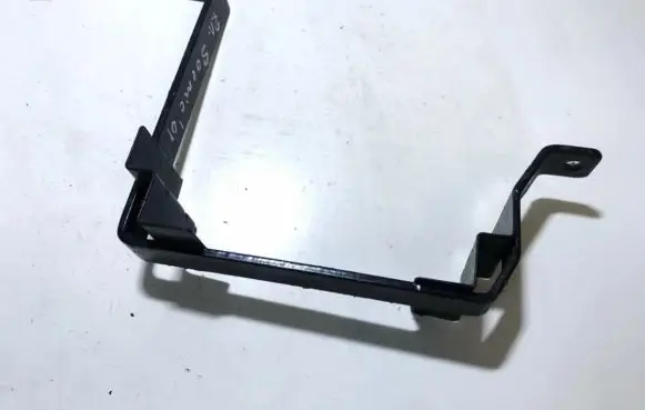 Battery bracket