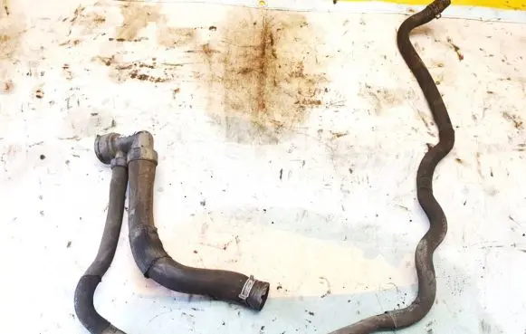 Opel Insignia A Engine coolant pipe/hose
