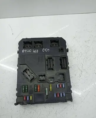 Peugeot 407 Fuse module