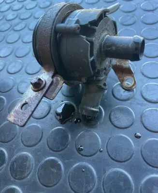 Mercedes-Benz CLA C117 X117 W117 Electric auxiliary coolant/water pump A0005000686 392023206
