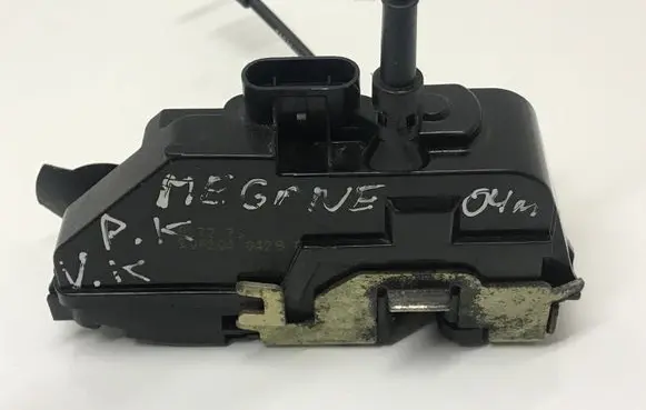 Renault Megane II Front door lock 027776