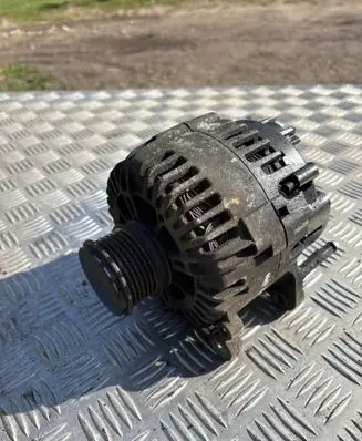 Volkswagen Touran I Generator/alternator 06F903023C 2542695F 107228627