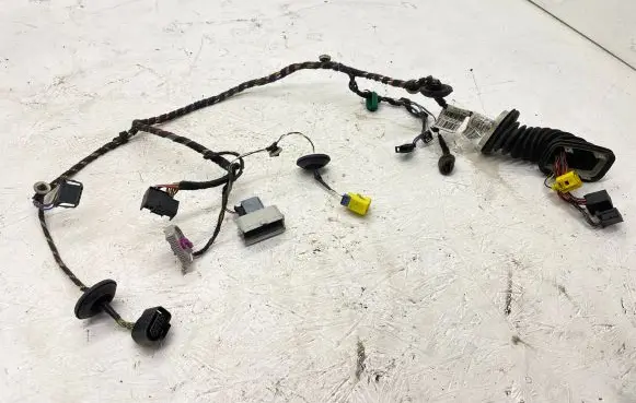 Skoda Octavia Mk2 (1Z) Front door wiring loom 1Z0121DN