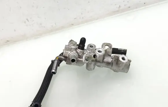 Mazda CX-5 Fuel pressure regulator A15L26 N028