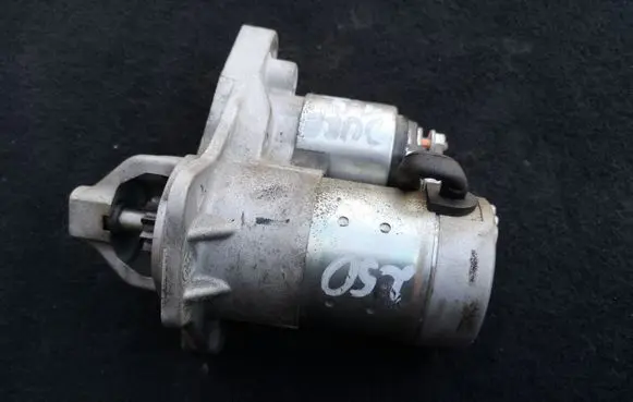Nissan Juke I F15 Starter motor 23300EE01C S114901D