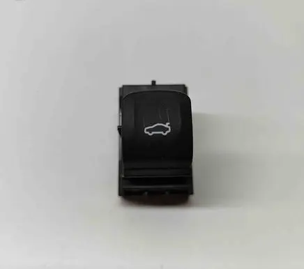 BMW X3 G01 Tailgate/boot open switch button 9327029