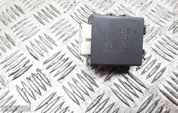 Toyota Avensis T270 Door central lock control unit/module 