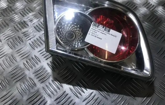 Mazda 6 Tailgate rear/tail lights