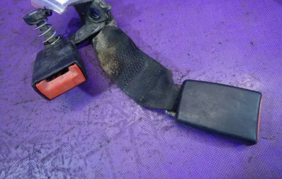 BMW X3 E83 Front seatbelt buckle 3412796