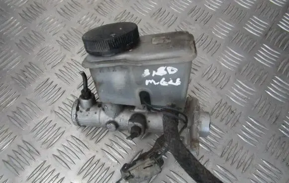 Mazda 626 Master brake cylinder