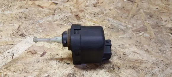 Audi A4 S4 B5 8D Headlight level adjustment motor 
