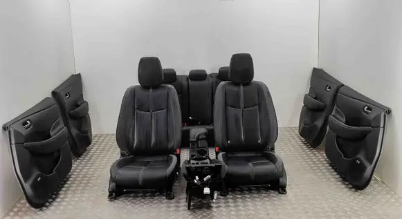 Nissan Leaf II (ZE1) Interior set 829235SH0A 809223NL0A