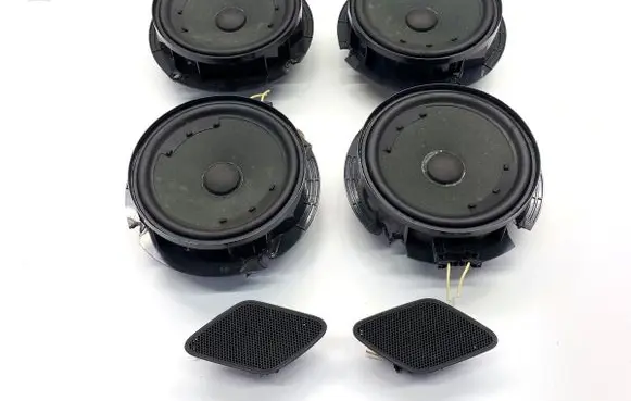 Volkswagen Golf VII Audio system kit 