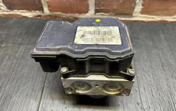 Mini One - Cooper Clubman R55 ABS Pump 6793932 54085585B