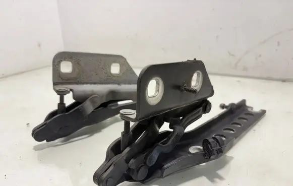 Audi A8 S8 D3 4E Engine bonnet/hood hinges 4E0823302D