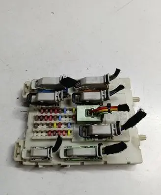Volvo V40 Fuse module 31412887
