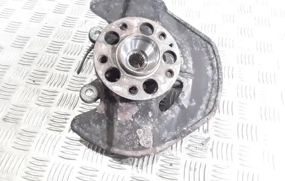 Mercedes-Benz B W245 Front wheel hub