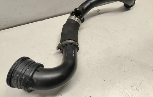 Land Rover Evoque I Intercooler hose/pipe GJ326C782 GJ326C715