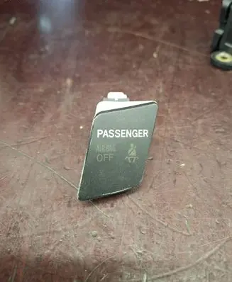 Toyota Yaris Passenger airbag on/off switch 839500D010 0526