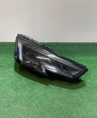 Audi A4 S4 B9 8W Headlight/headlamp 8w0941036