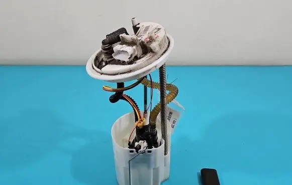 Opel Combo D In-tank fuel pump 0580203040 IMPRK1444335