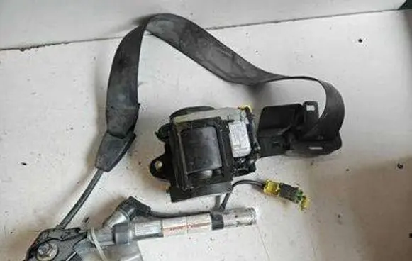 Honda CR-V Front seatbelt 608200100A 12080707 098X090LH