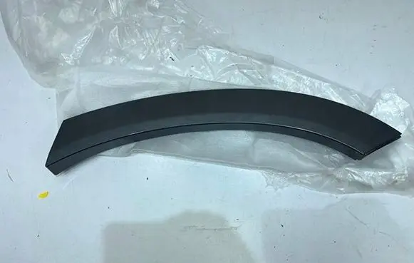 Hyundai Santa Fe Front arch trim S1AB0