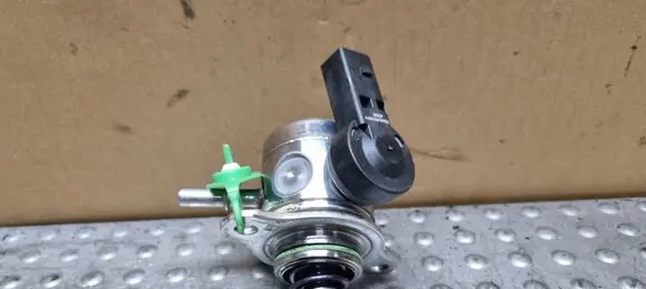 Audi A3 8Y Mechanical fuel pump 05E127027G