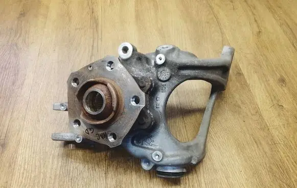Porsche Macan (95B) Rear wheel hub 8R0505436C
