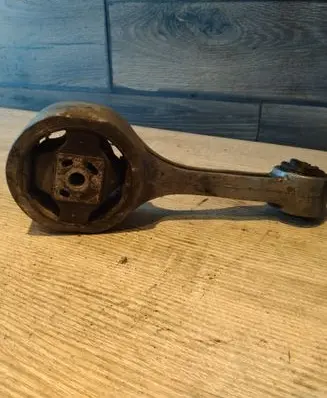 Volkswagen Polo Engine mount bracket PXO047