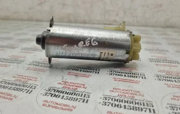 Volkswagen Touareg I Seat adjustment motor 0130002531