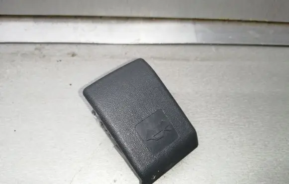 Mitsubishi Colt Engine bonnet (hood) release handle