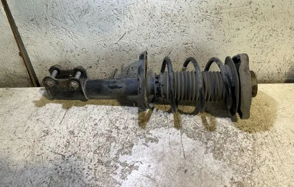 Mercedes-Benz A W176 Front shock absorber/damper A1763203713