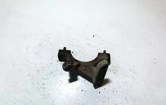 Ford Focus Engine mounting bracket