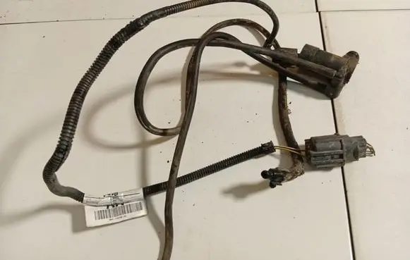 Ford Focus C-MAX Windscreen/windshield washer pump 6M5TF221050