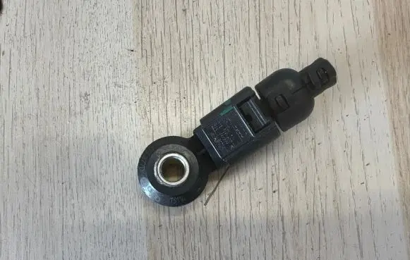 Audi A3 S3 8V Air conditioning (A/C) pressure sensor 1J0971921K
