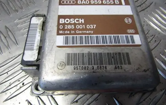 Audi A6 S6 C4 4A Airbag control unit/module 8A0959655B 0285001037