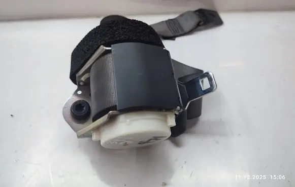 Jaguar XJ X351 Rear seatbelt 34067069 AW93611B68AB