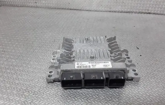 Ford Fiesta Engine control unit/module 8V2112A650EC