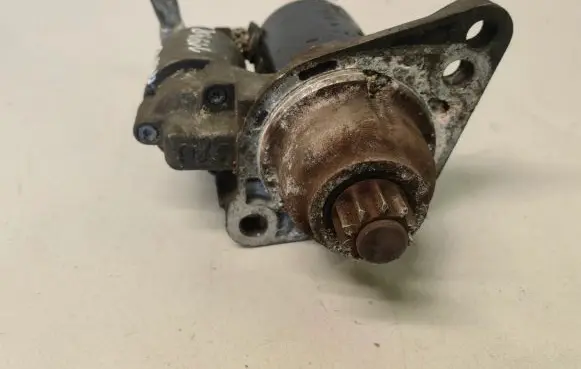 Volkswagen Touran I Starter motor
