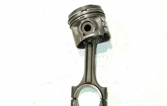 Volvo V70 Piston with connecting rod 811118
